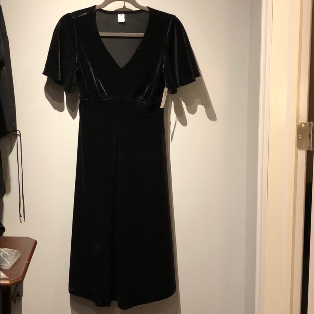 Old Navy Petite Velvet Midi Dress